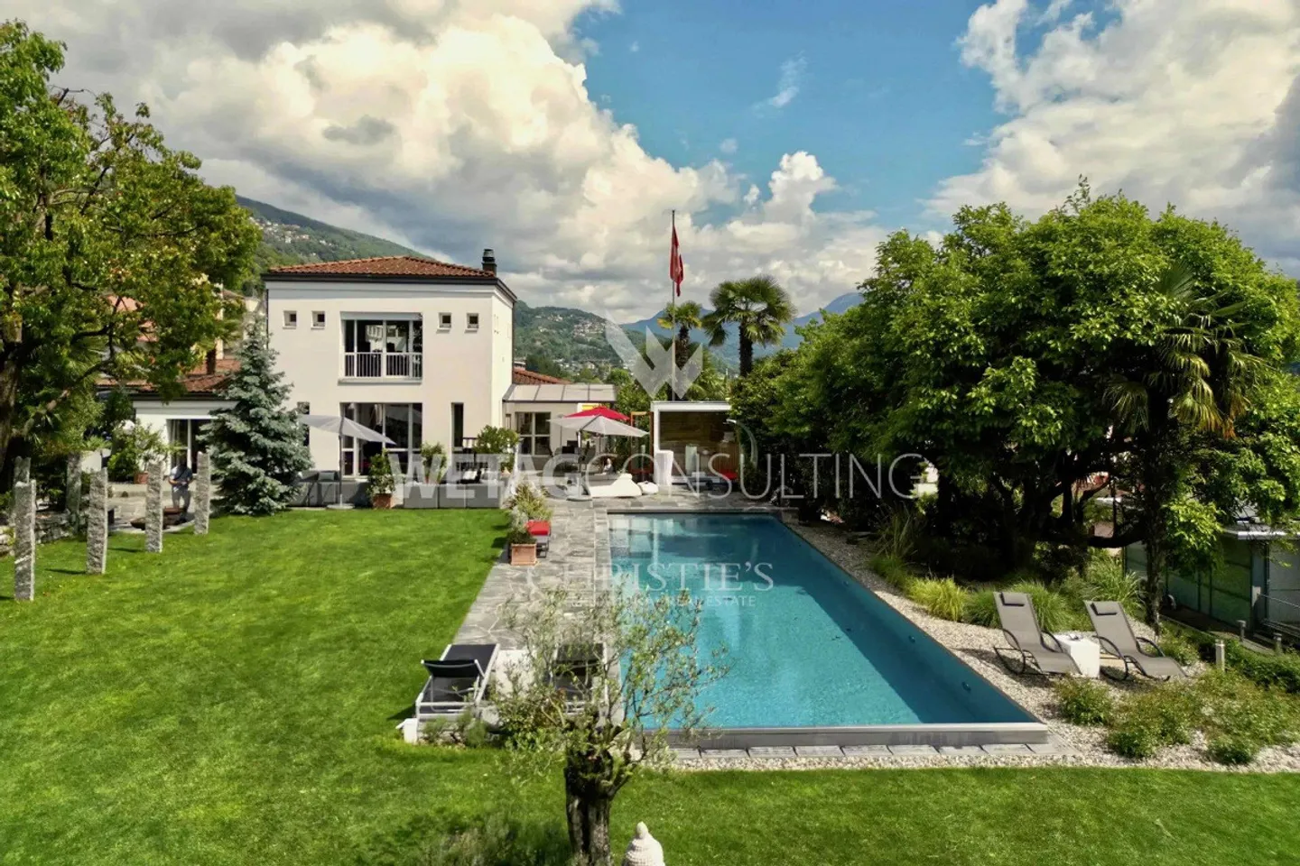 Lugano-Agno: Villa elegante con piscina a sfioro panoramica, sauna e altro... - Foto 13 di 13