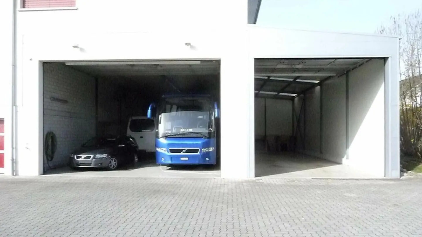 Garage - Foto 2 di 3
