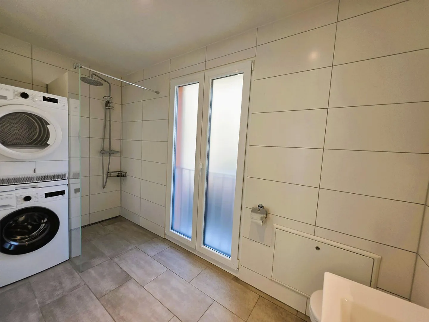 Modern 4.5-room apartment on the ground floor - Photo 4 of 10