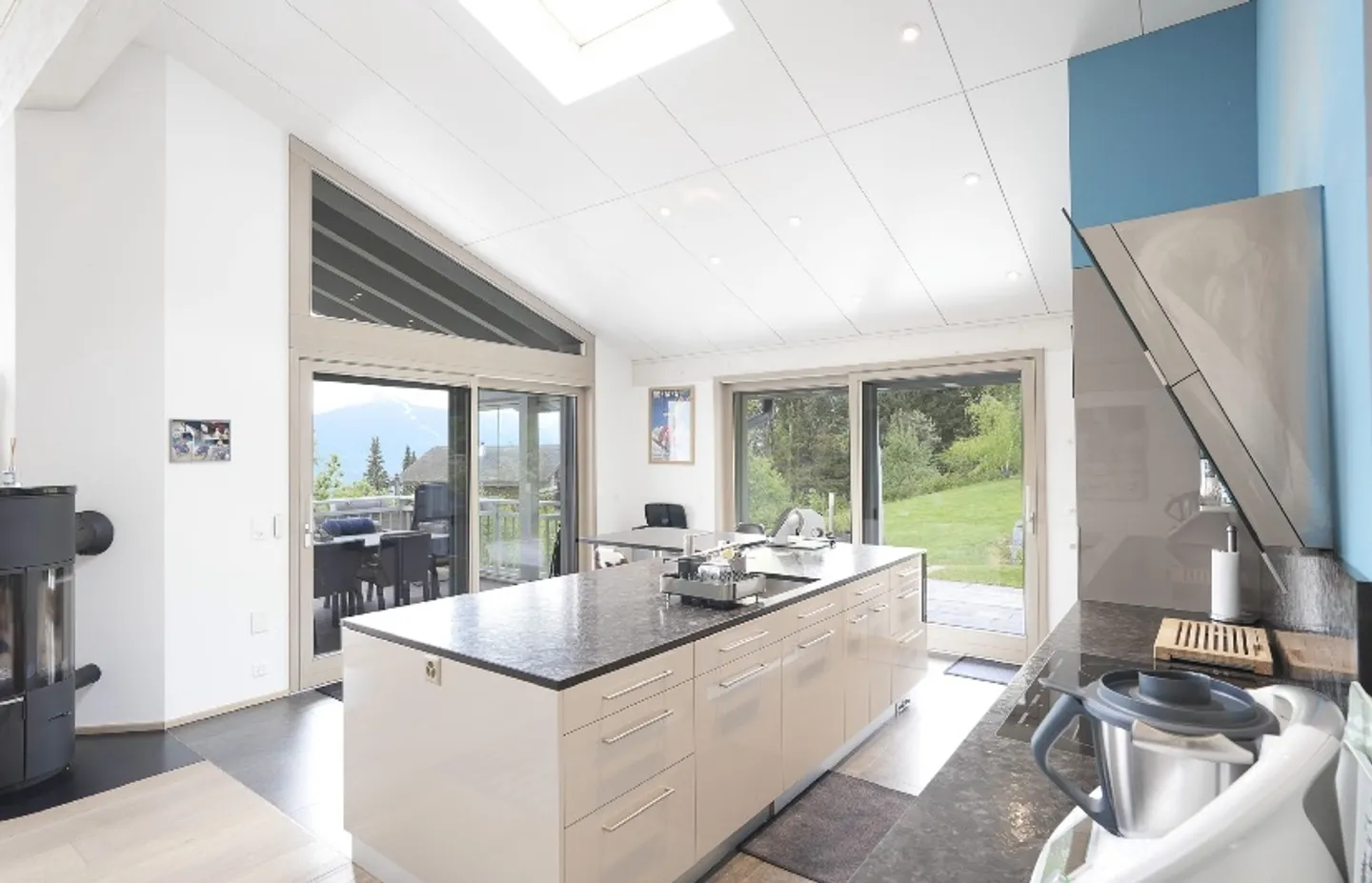 Chalet for sale - Photo 9 of 13