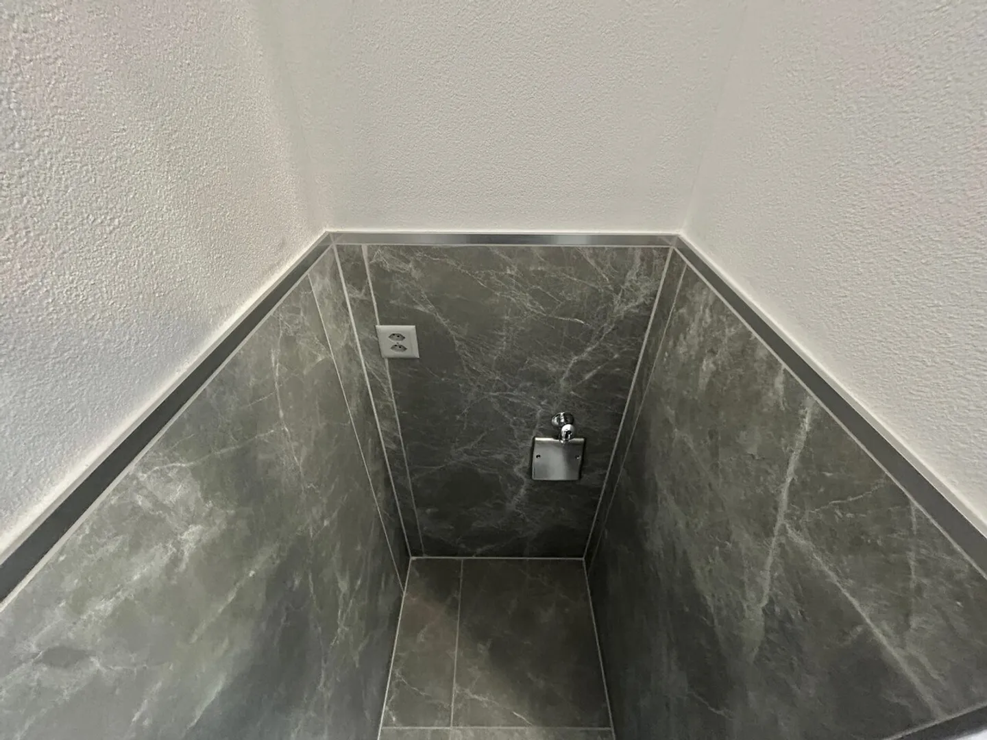 Recherche d'un locataire pour un appartement moderne de 4,5 pièces à Locarno - Photo 9 sur 12