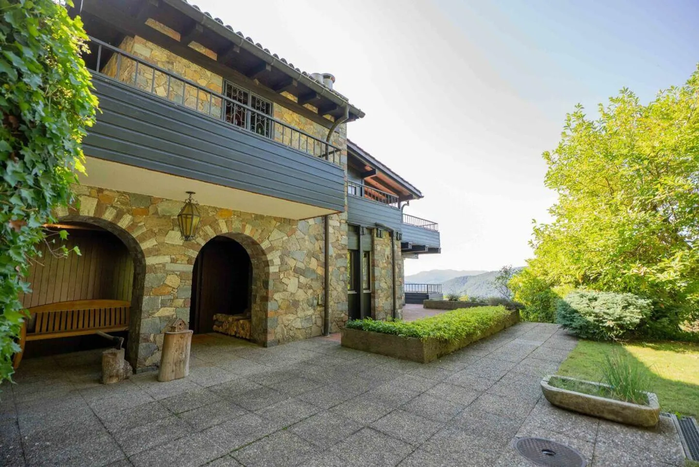 Villa avec vue spectaculaire - Photo 5 sur 18