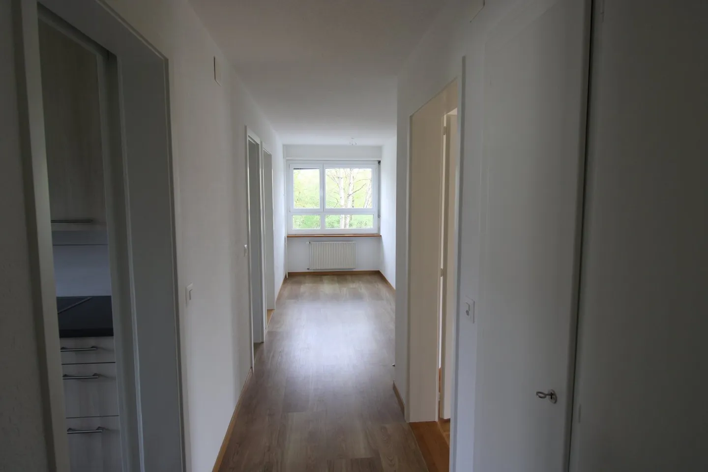 Charmante appartement 3.5 pièces avec balcon à Biel/Bienne - Photo 4 sur 14