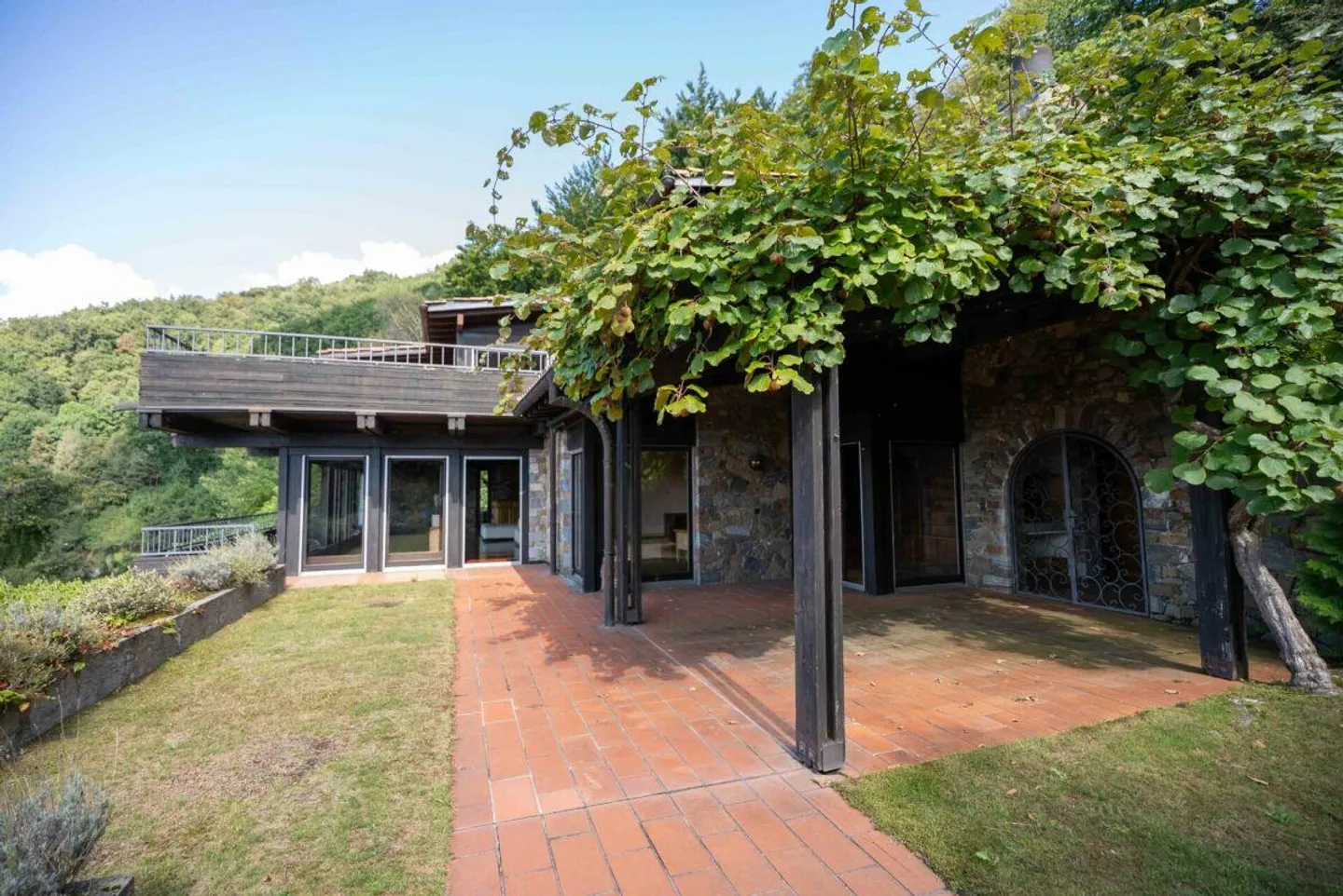 Villa avec vue spectaculaire - Photo 14 sur 18