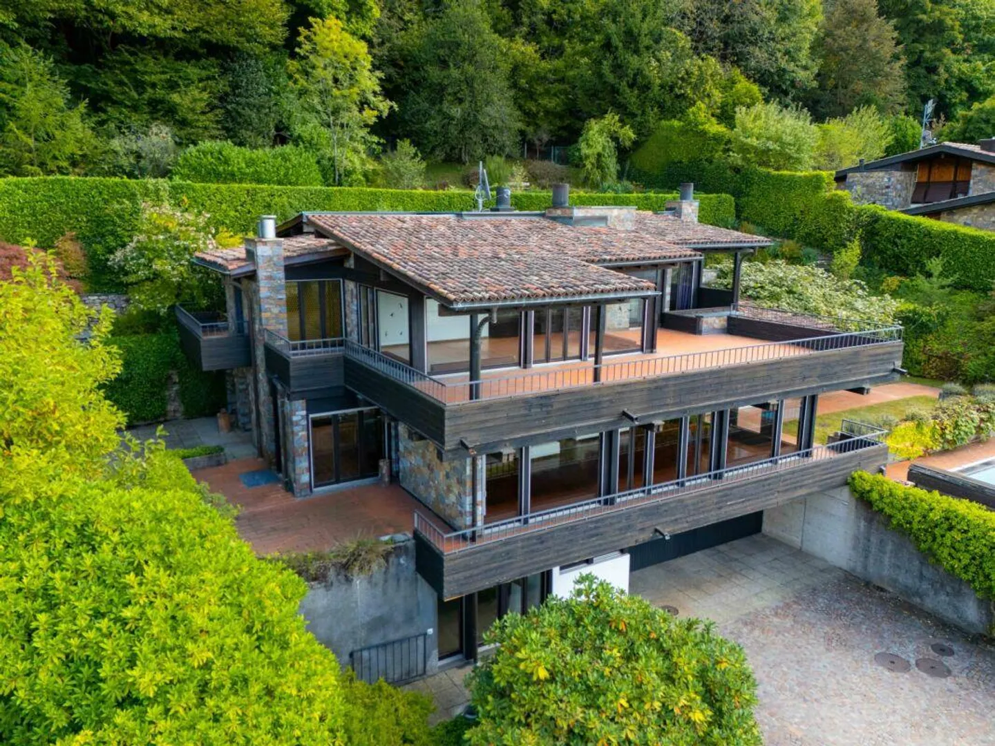 Villa avec vue spectaculaire - Photo 2 sur 18