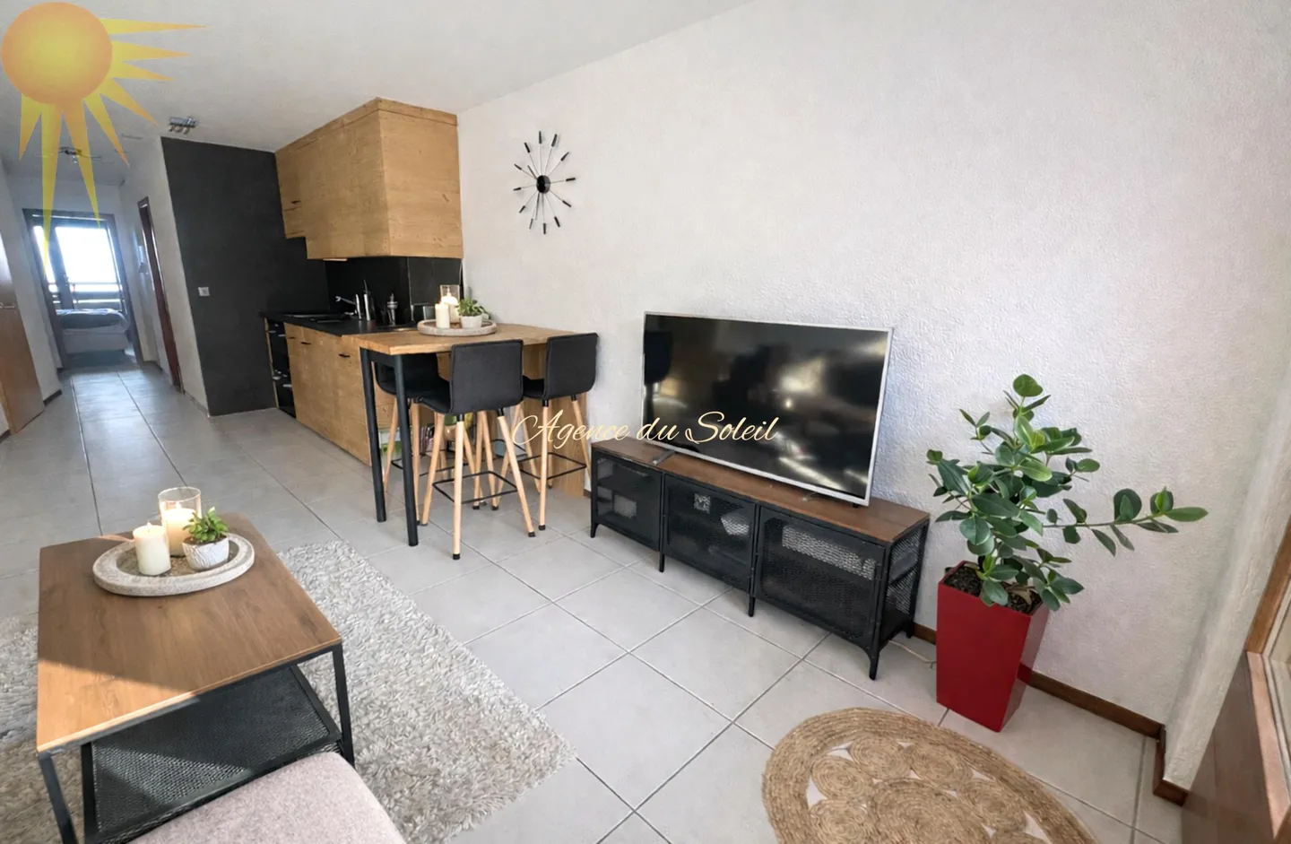 Bel appartamento attraversante, ristrutturato, di 2,5 locali vicino al centro di Crans! - Foto 3 di 16