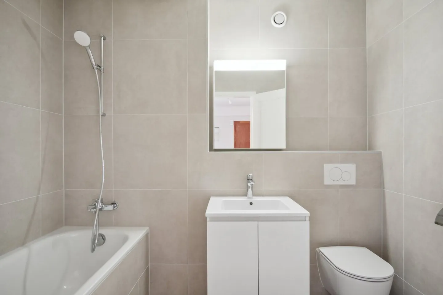 Superbe appartement rénové à la Servette - Photo 9 of 10