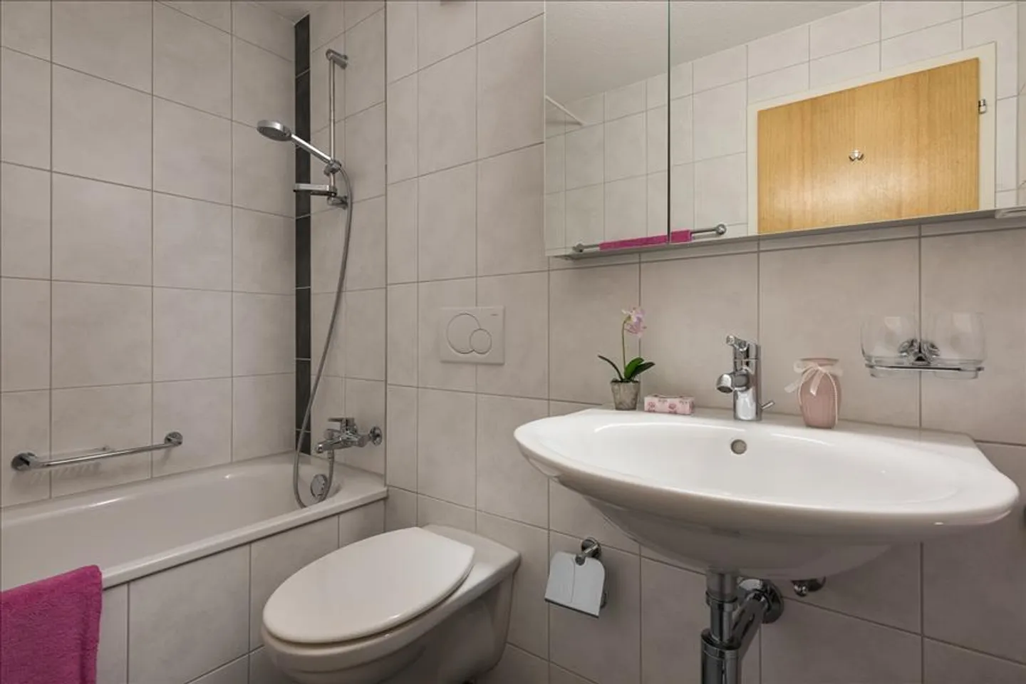 A Home for Nature Lovers *RENT WITHOUT DEPOSIT* - Photo 4 of 5