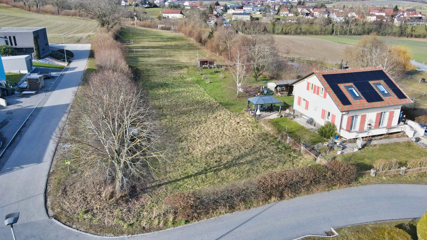 Neue Familienhäuser in Vesin - Foto 7 von 9