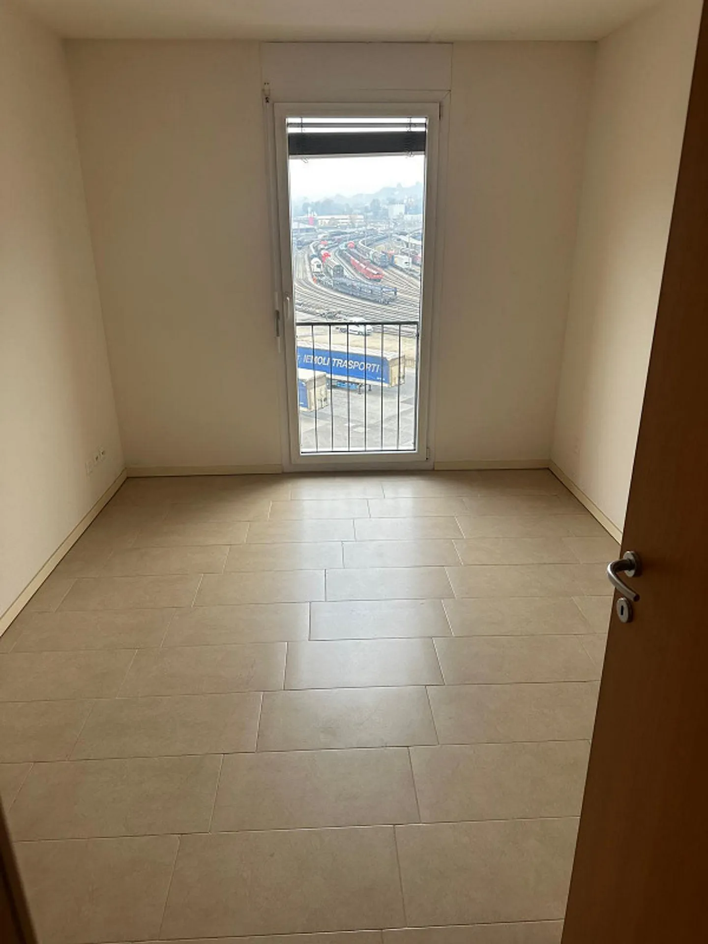 NUOVO PREZZO - AMPIO 4,5 LOC. A CHIASSO – ID 23606 - Foto 6 di 9