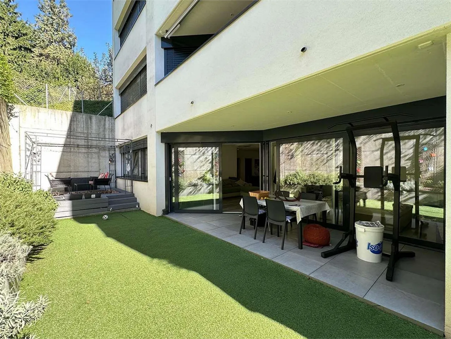 Raffinato appartamento 3.5 locali con giardino privato a Sorengo - Foto 1 di 12