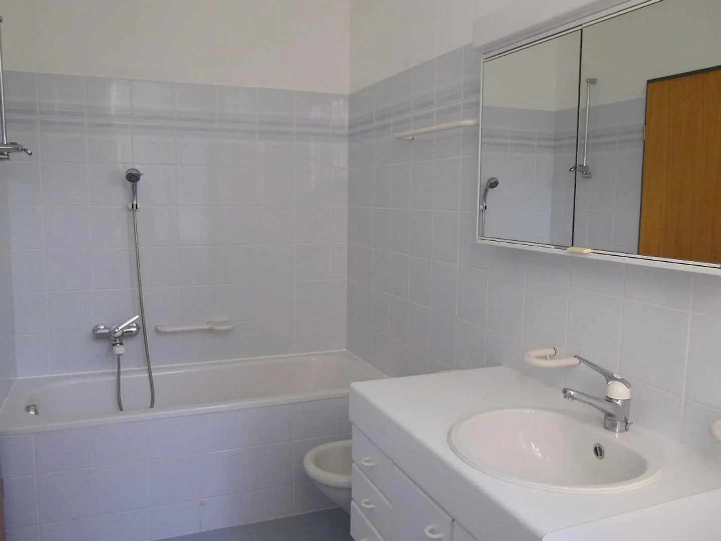 Appartement de 3 pièces dans une villa du début du XXe siècle - Photo 6 sur 7