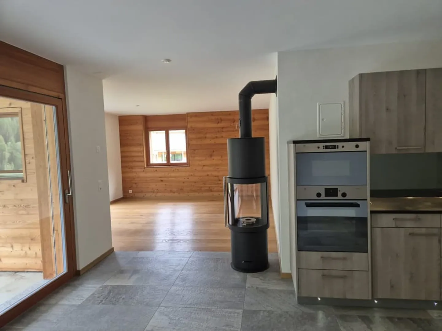 Appartement Charmant avec Terrasse - Photo 7 sur 12