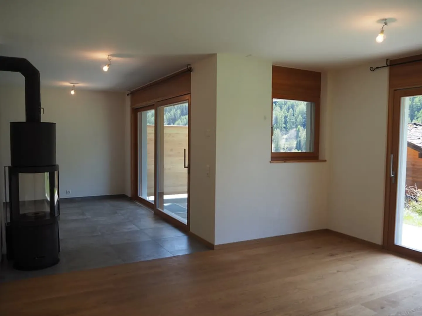 Appartement Charmant avec Terrasse - Photo 8 sur 12