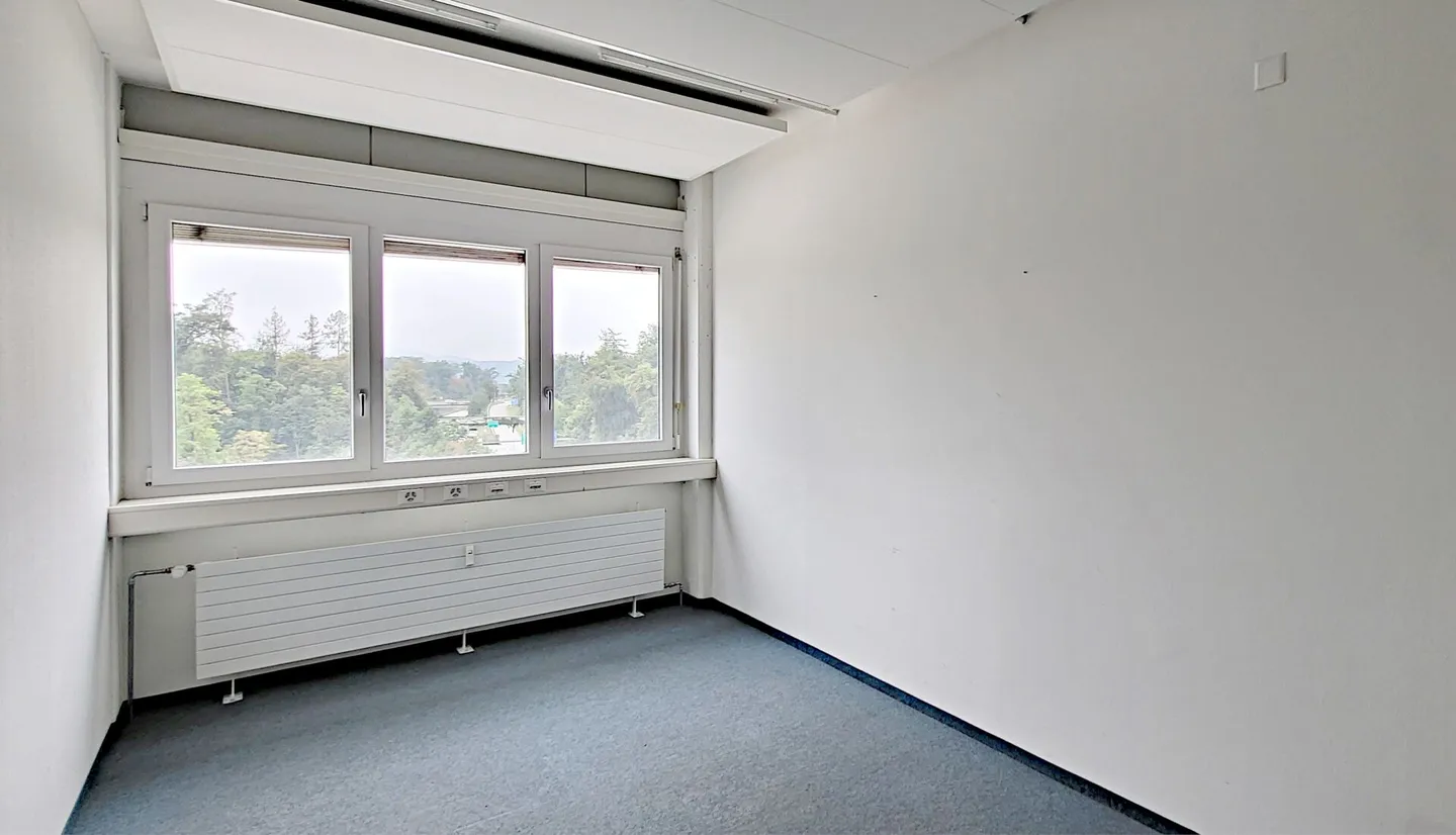 Ausgebaute Bürofläche mit Sitzungszimmer - Foto 4 von 7