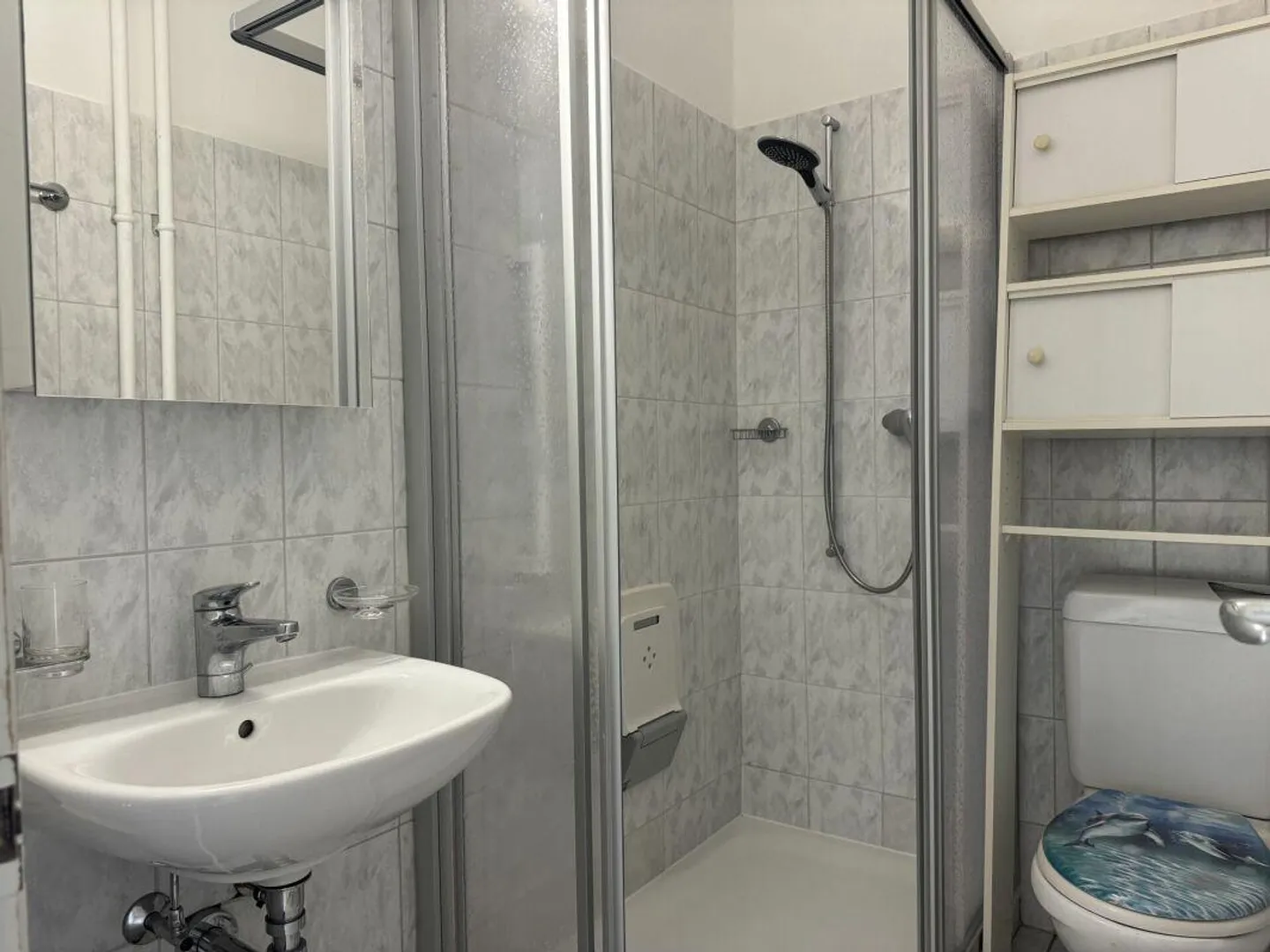 Bright 3.5-room renovated apartment - Photo 8 of 9