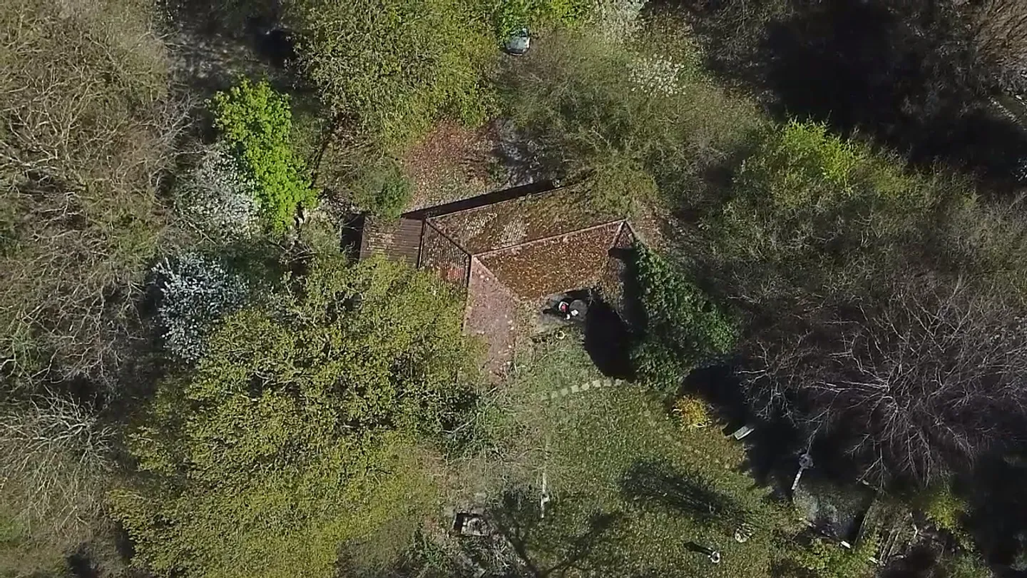 Occasione unica: Terreno edificabile con vista lago a Vully-les-Lacs - Foto 7 di 10