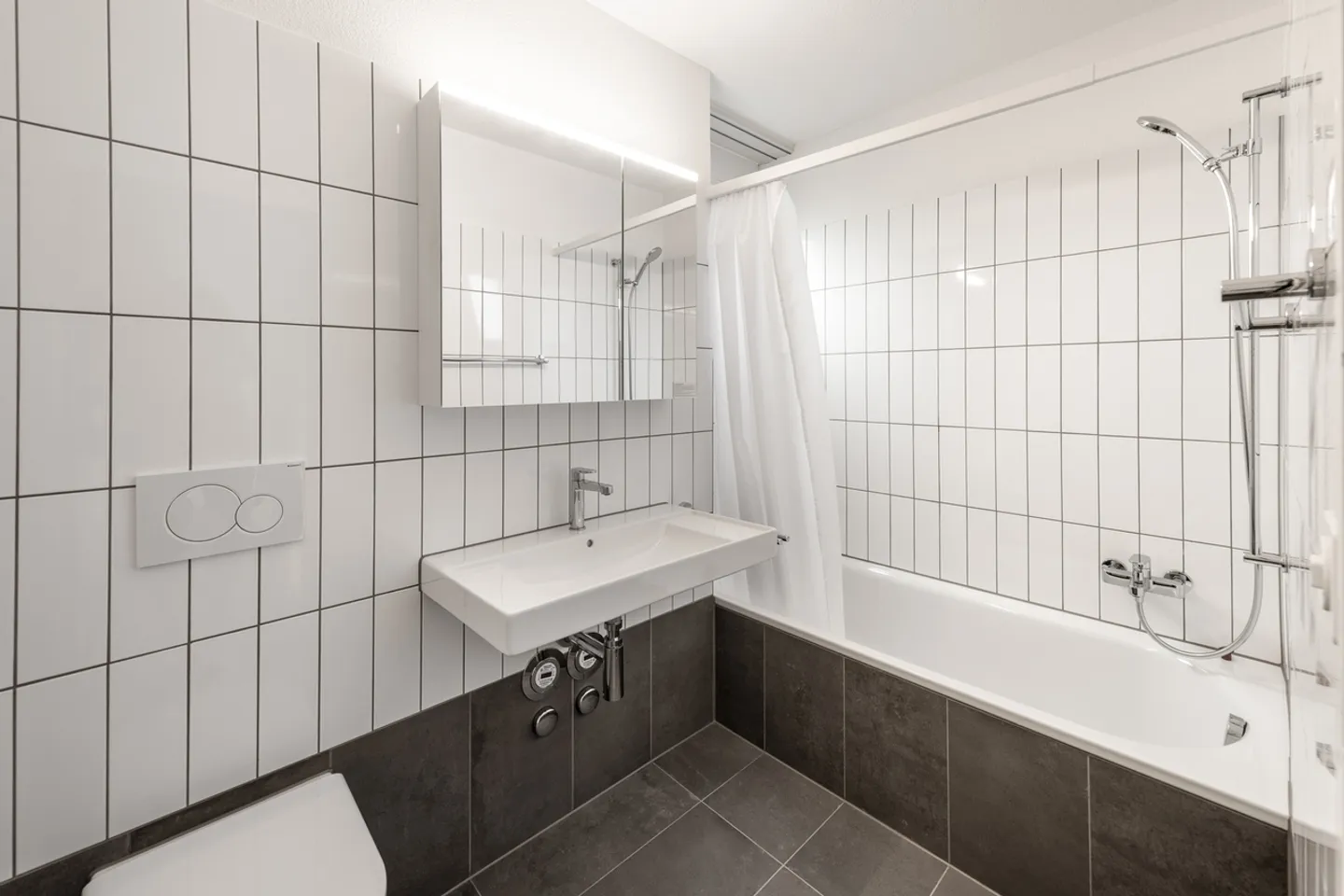 Vivere moderno con vista - maisonette ristrutturata di 3,5 stanze - Foto 5 di 12