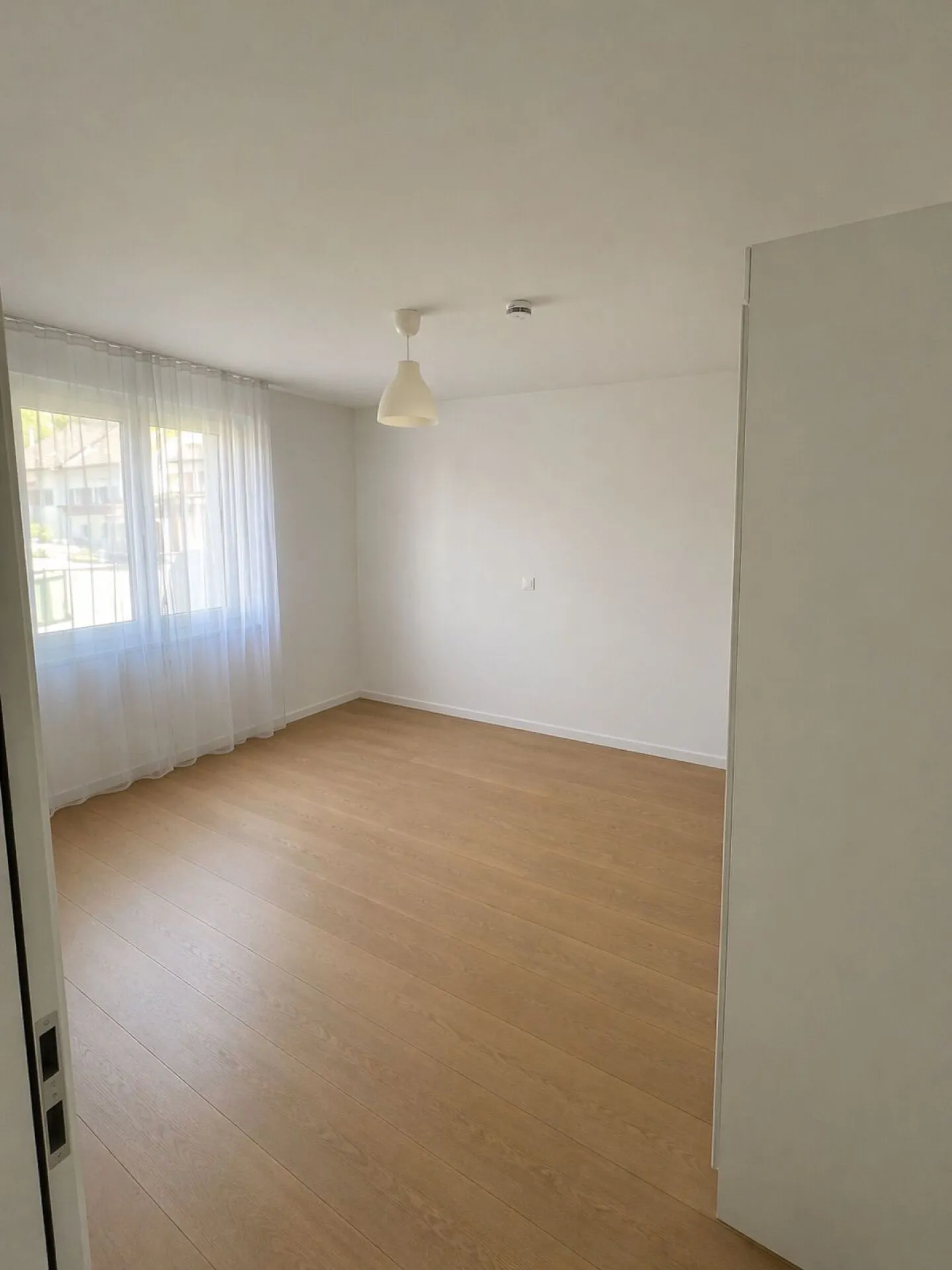 Appartamento moderno e spazioso di 4,5 stanze - Foto 5 di 9