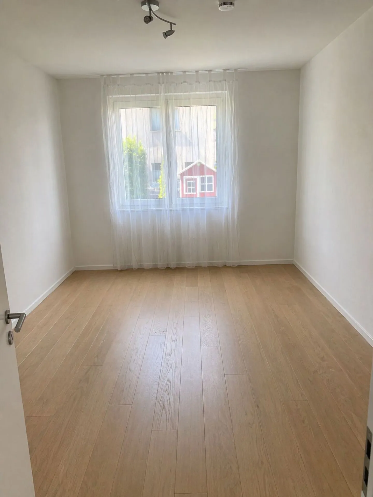 Appartamento moderno e spazioso di 4,5 stanze - Foto 7 di 9