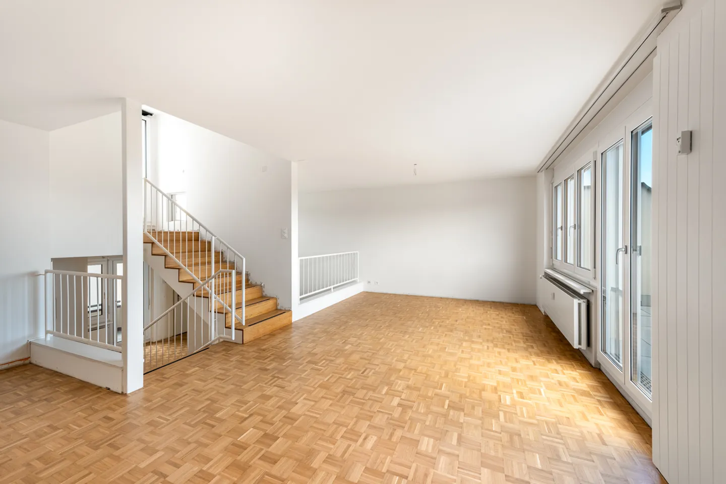 Vivere moderno con vista - maisonette ristrutturata di 3,5 stanze - Foto 9 di 12