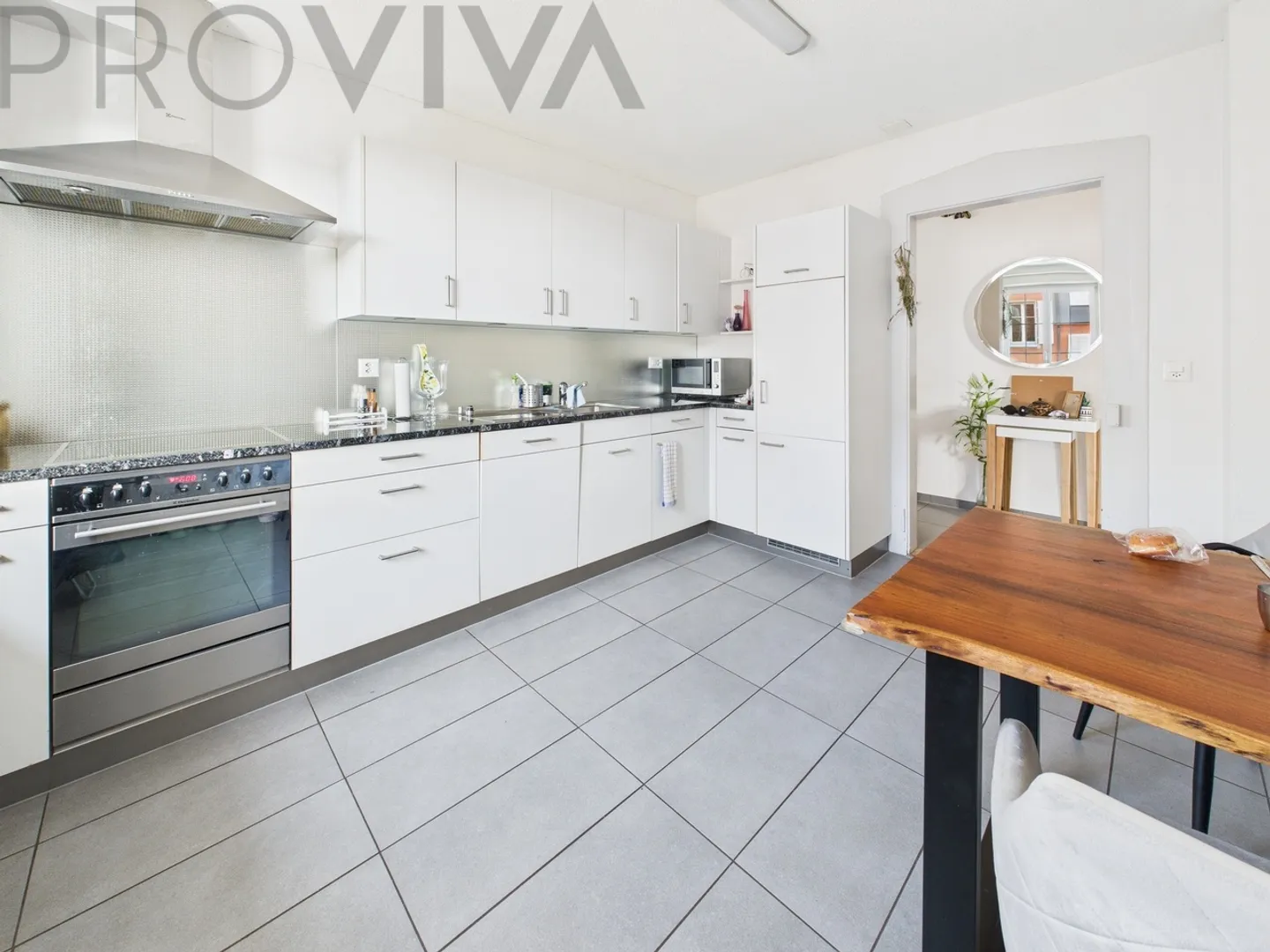 COZY AND IN A CENTRAL LOCATION - Photo 4 of 6