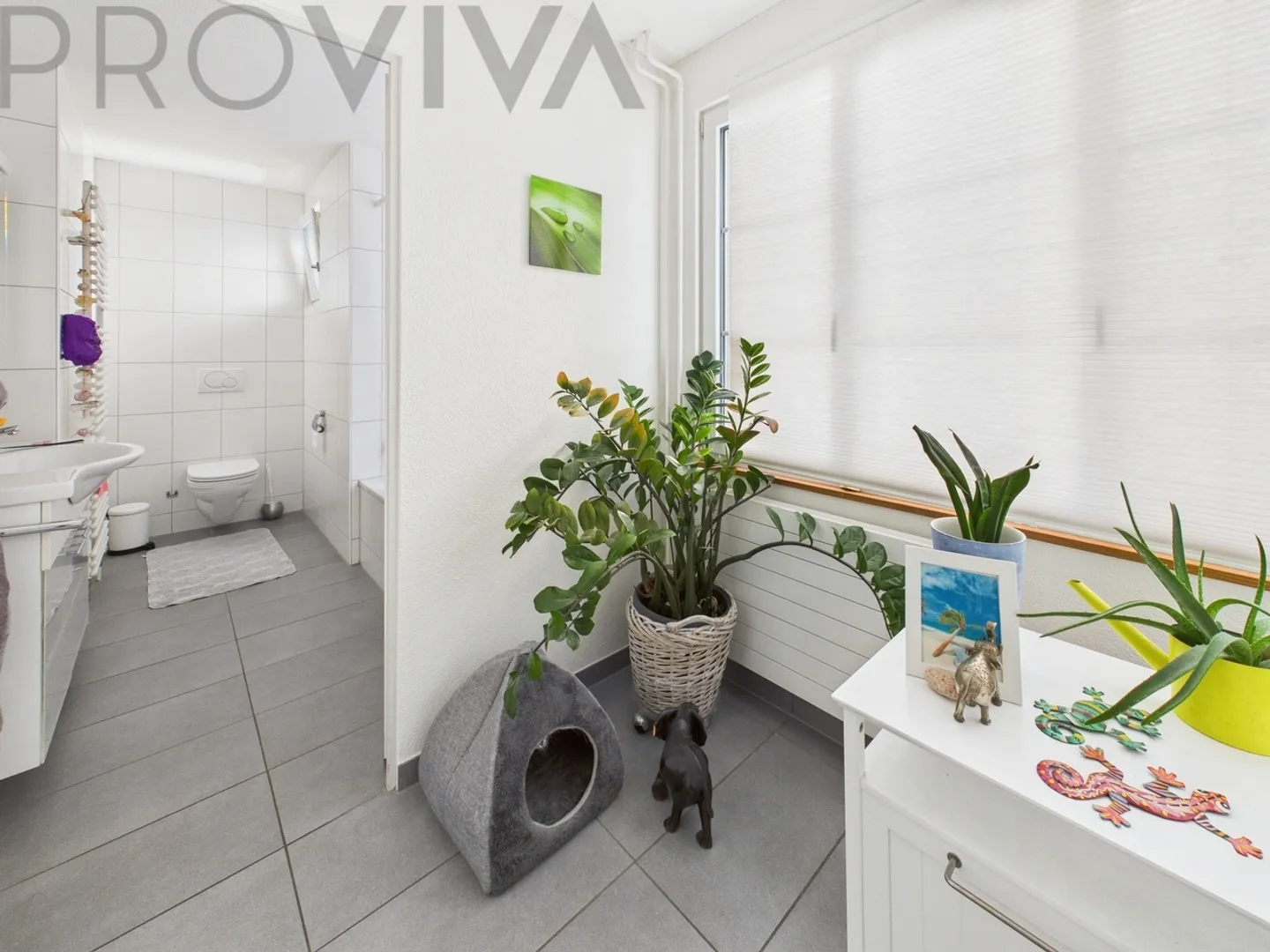 COZY AND IN A CENTRAL LOCATION - Photo 5 of 6