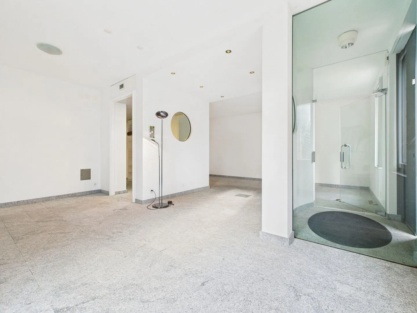 Great opportunity: 2.5 room office with functional spaces in Agra... - Photo 7 of 13