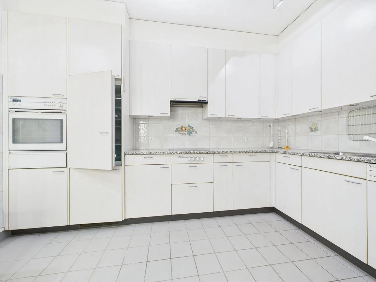 Great opportunity: 2.5 room office with functional spaces in Agra... - Photo 12 of 13