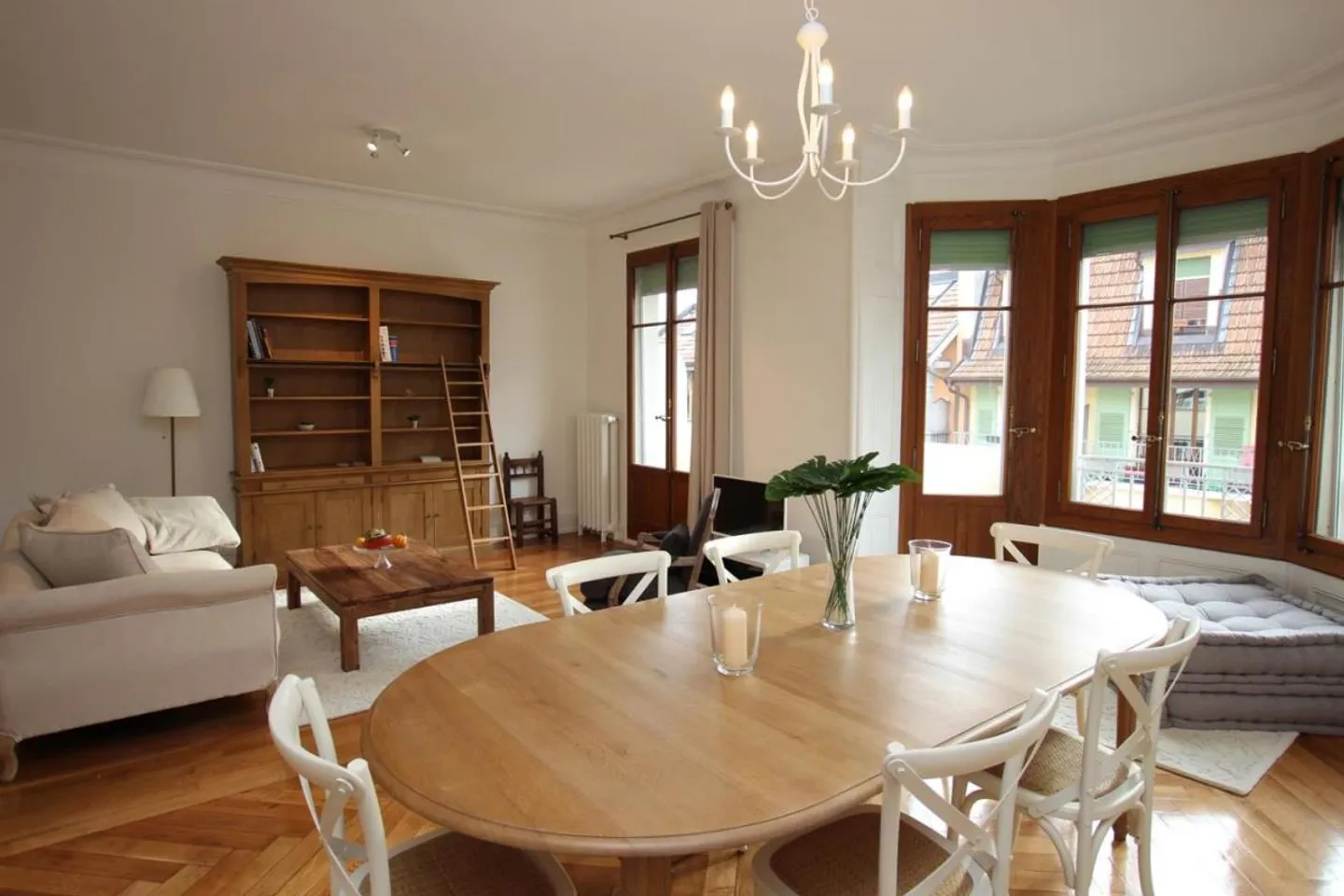 Furnished 4-room apartment - Photo 1 of 7