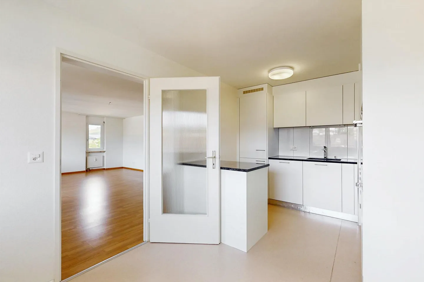 Apartment for rent - Photo 5 of 12