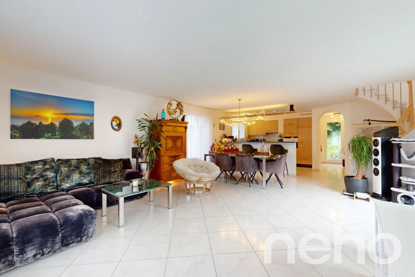 Light-flooded living comfort with winter garden and far-reaching views - Photo 2 of 13