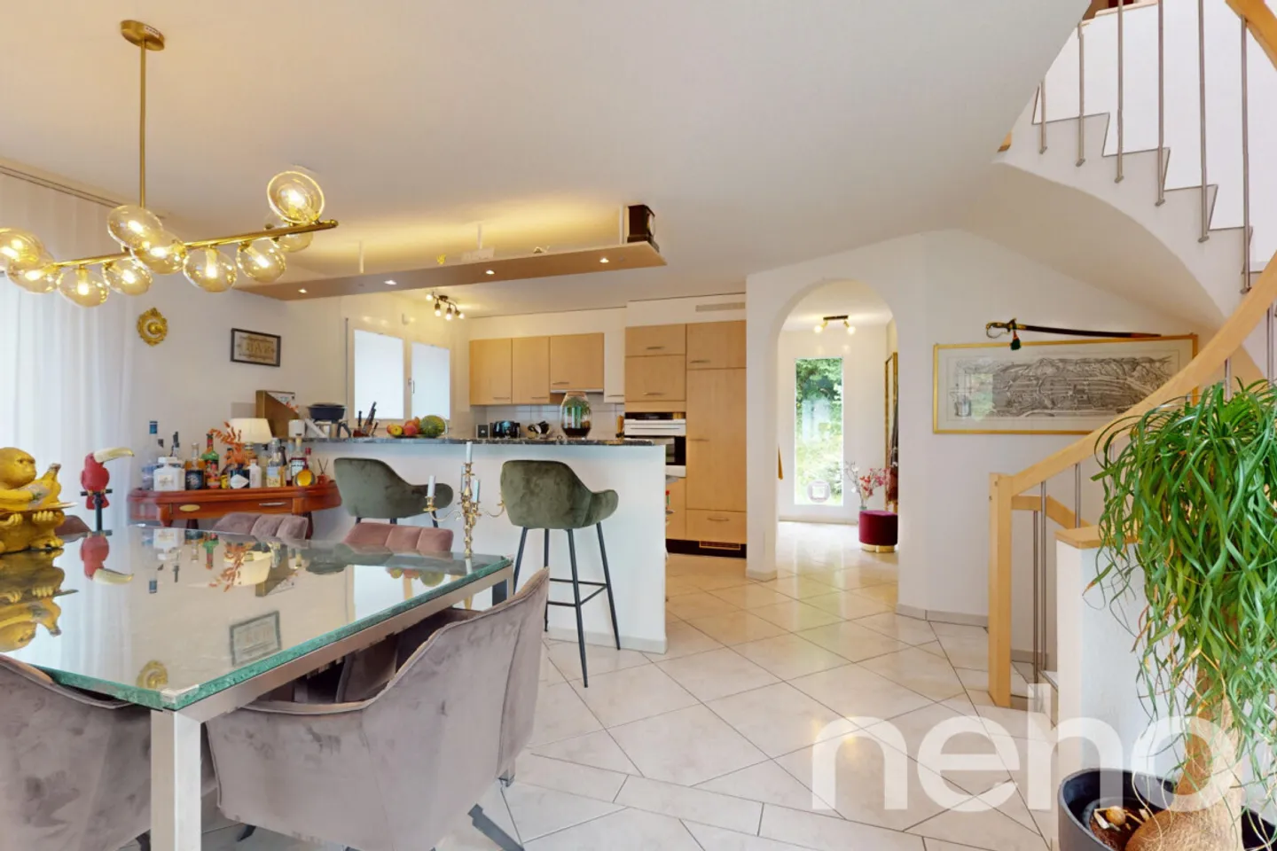 Light-flooded living comfort with winter garden and far-reaching views - Photo 3 of 13