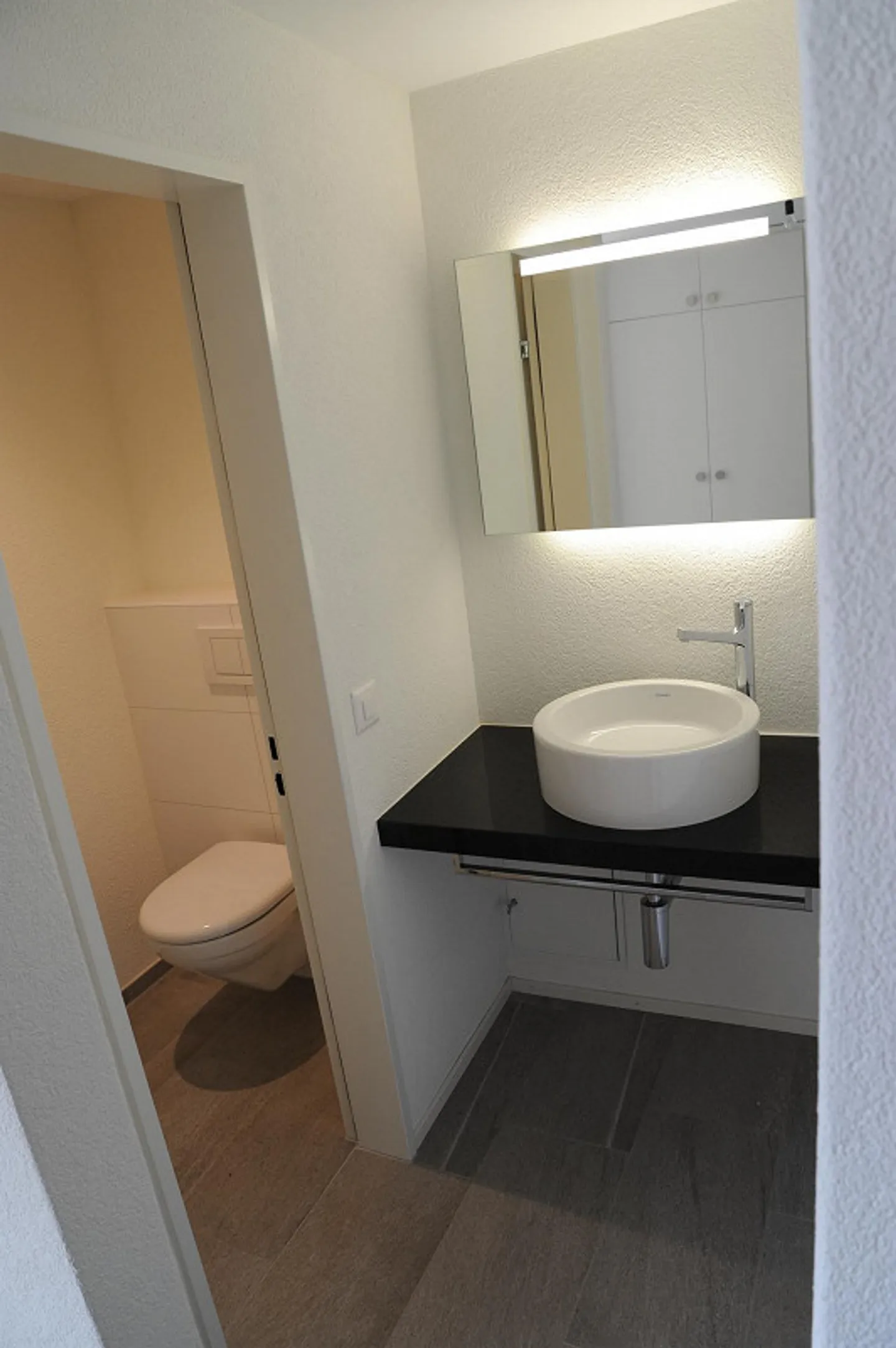 frisch sanierte Wohnung direkt am Zürichsee mit traumhafter Seesicht - Foto 13 von 16