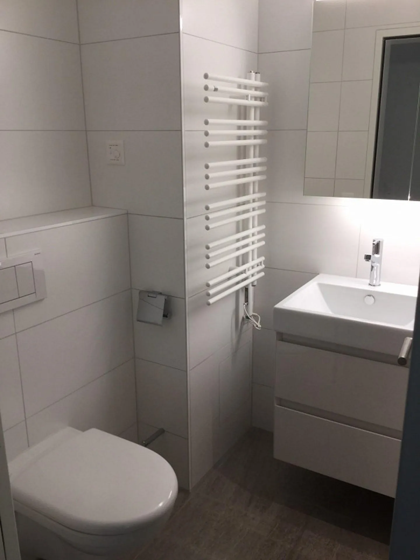 frisch sanierte Wohnung direkt am Zürichsee mit traumhafter Seesicht - Foto 15 von 16