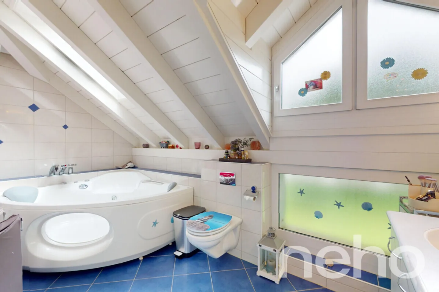 Light-flooded living comfort with winter garden and far-reaching views - Photo 8 of 13