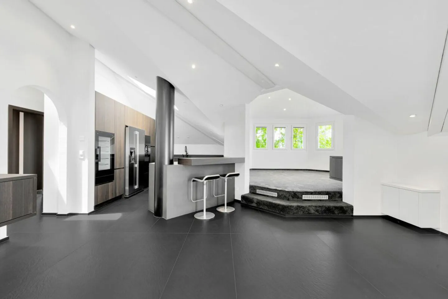 Living by the lake at the highest level - Dream penthouse apartment with unobstructed lake view - Photo 8 of 13