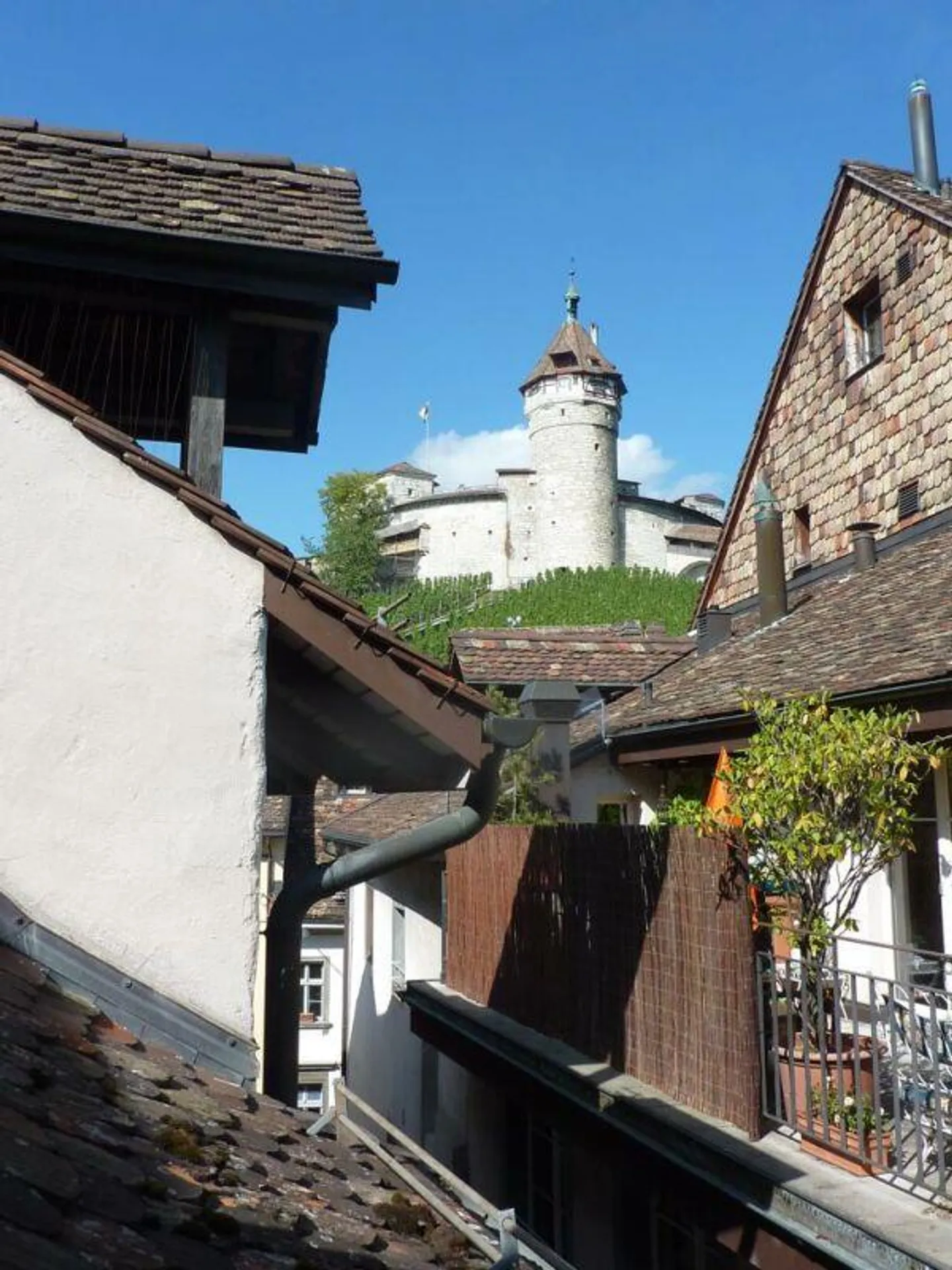 Quiet Maisonette Apartment in the Lower Town - Photo 1 of 9