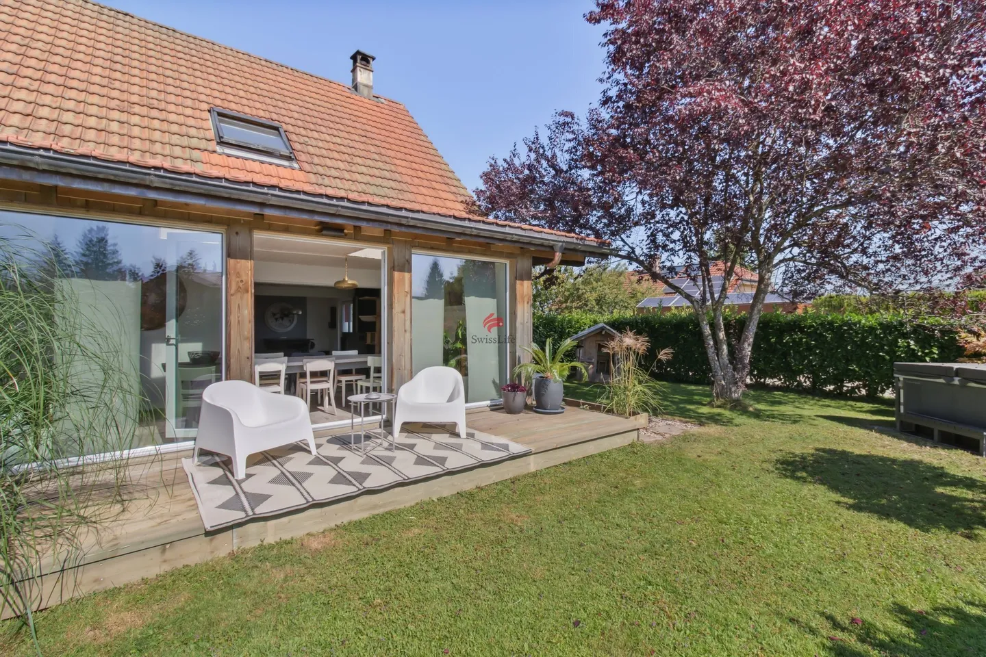 Villa con 5,5 camere e area abitativa separata - Foto 4 di 9
