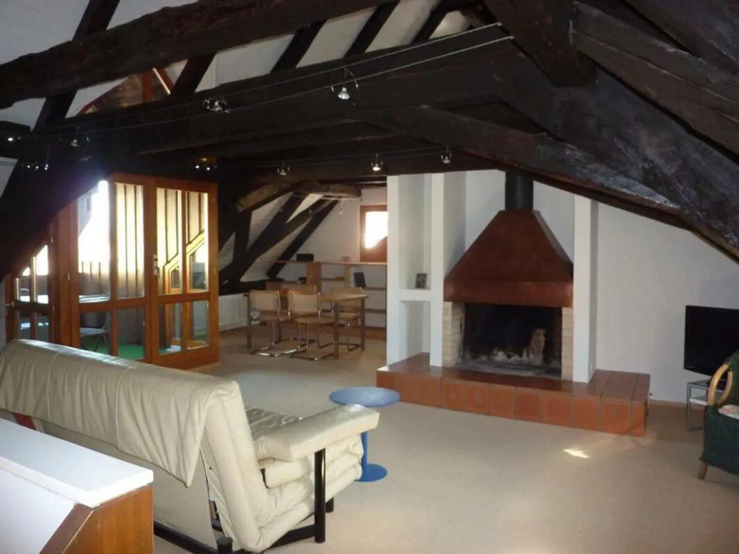 Quiet Maisonette Apartment in the Lower Town - Photo 2 of 9