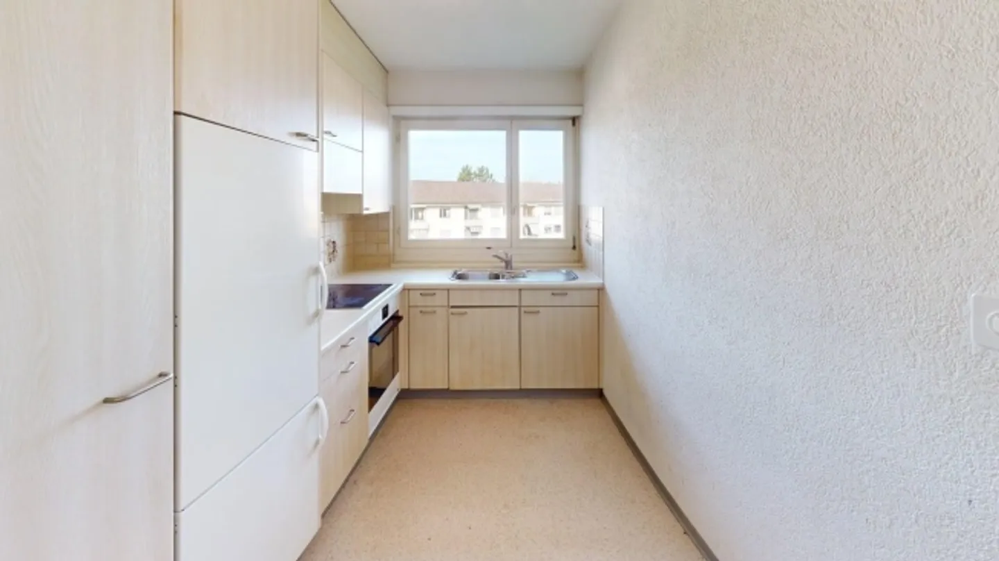 Charmante appartement 3 pièces à Zurich Seebach  Durée déterminée jusqu'au 31.03.2026 - Photo 2 sur 8