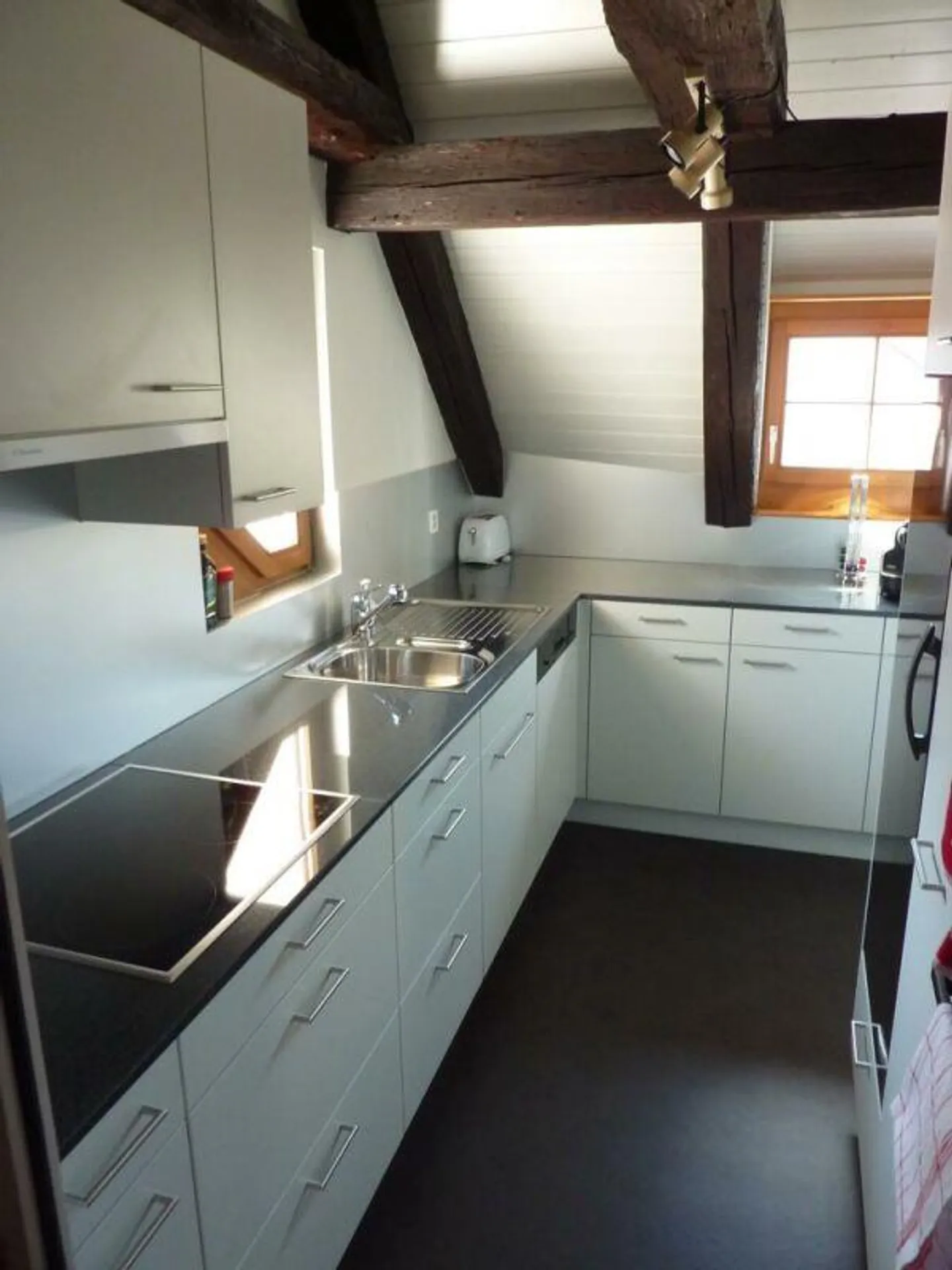 Quiet Maisonette Apartment in the Lower Town - Photo 3 of 9