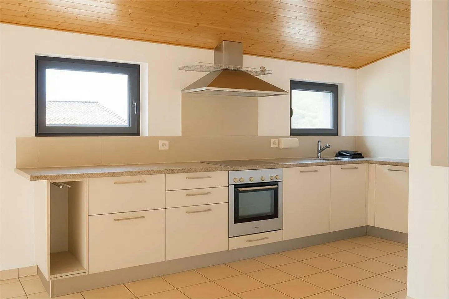 Sonvico - Fascinating Single-Family House from Recent Construction (2009) - Photo 1 of 7