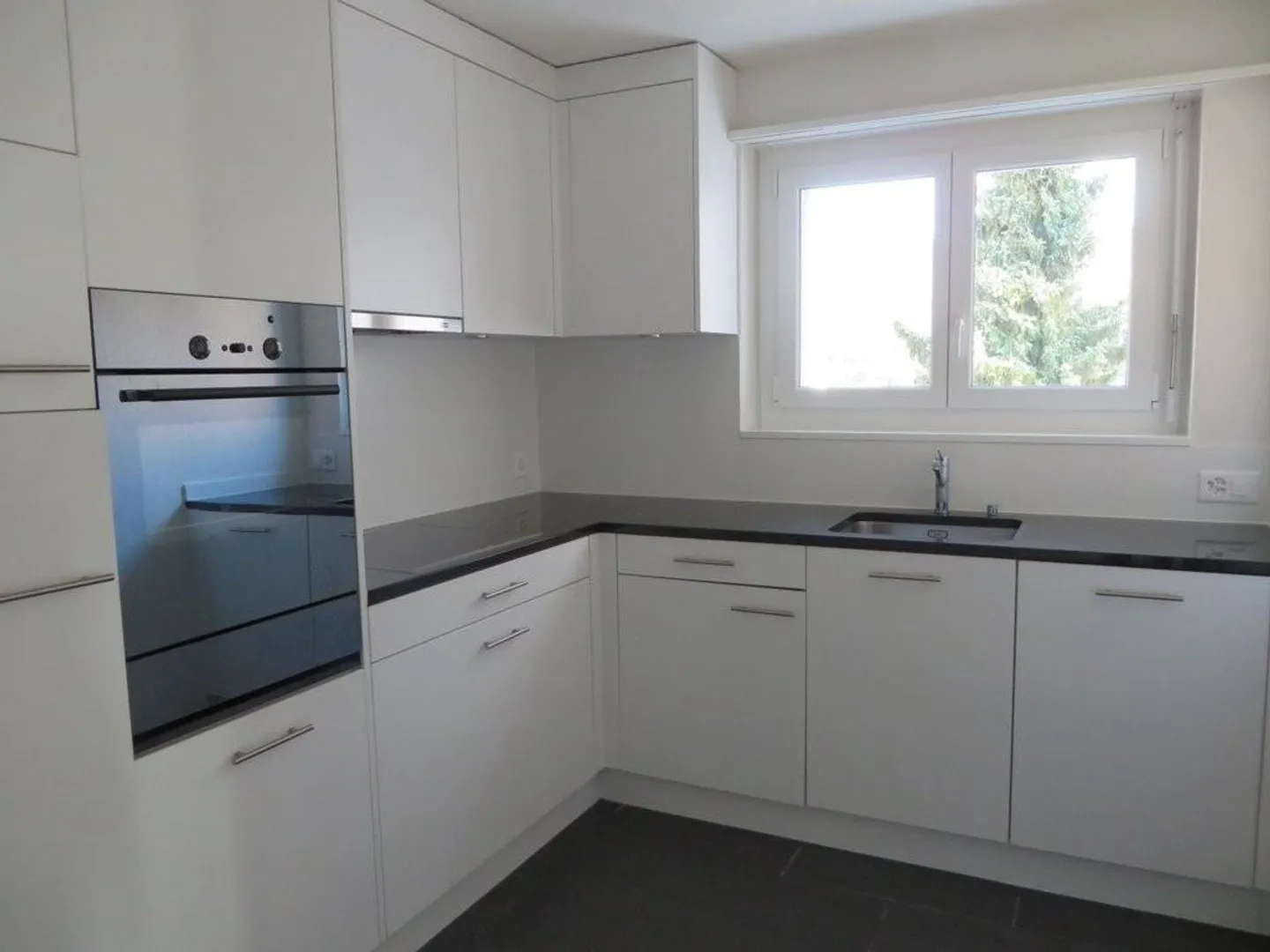 Appartement spacieux 5.5 pièces - Photo 7 sur 9