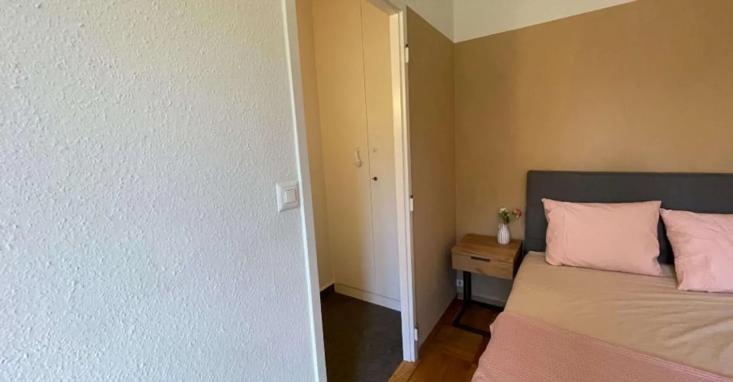 Furnished Room in Prime Location - Photo 6 of 19