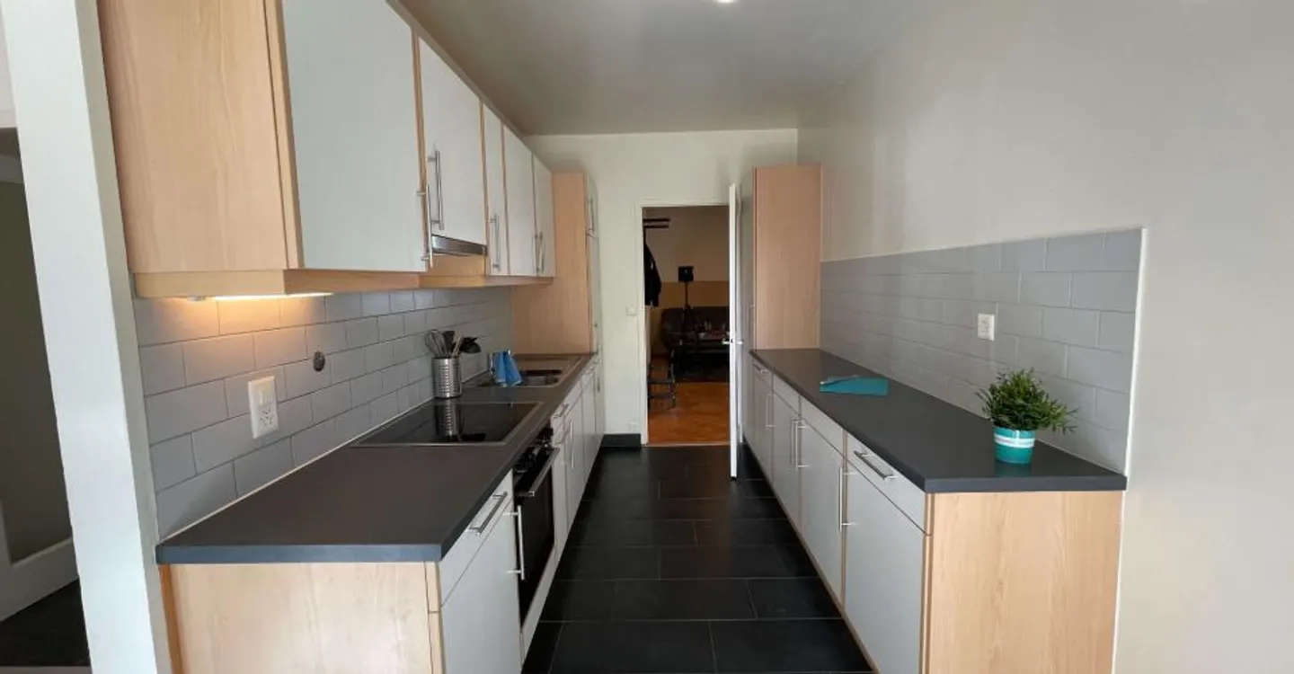 Furnished Room in Prime Location - Photo 10 of 19