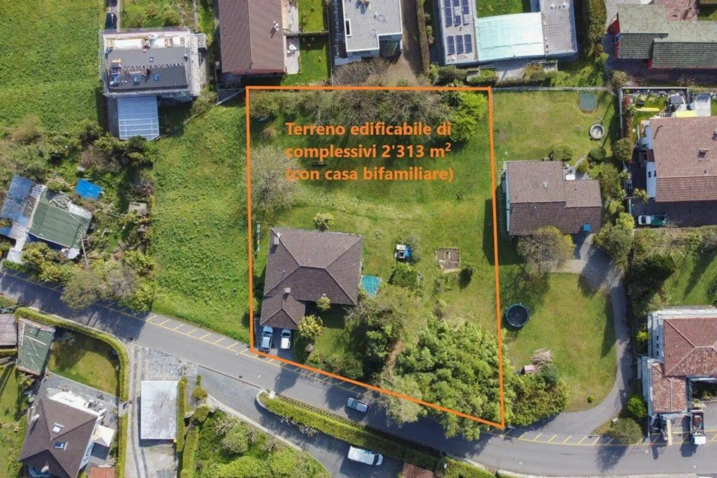 Großes Baugrundstück mit Doppelhaus - Foto 4 von 11