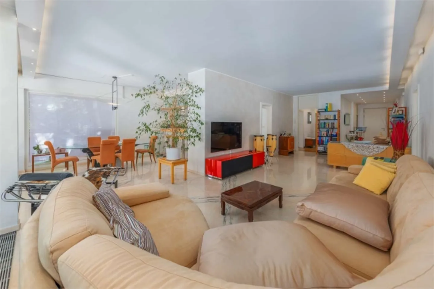 Spacious 7.5 Comfort Rooms in a Residential Area - Photo 1 of 19