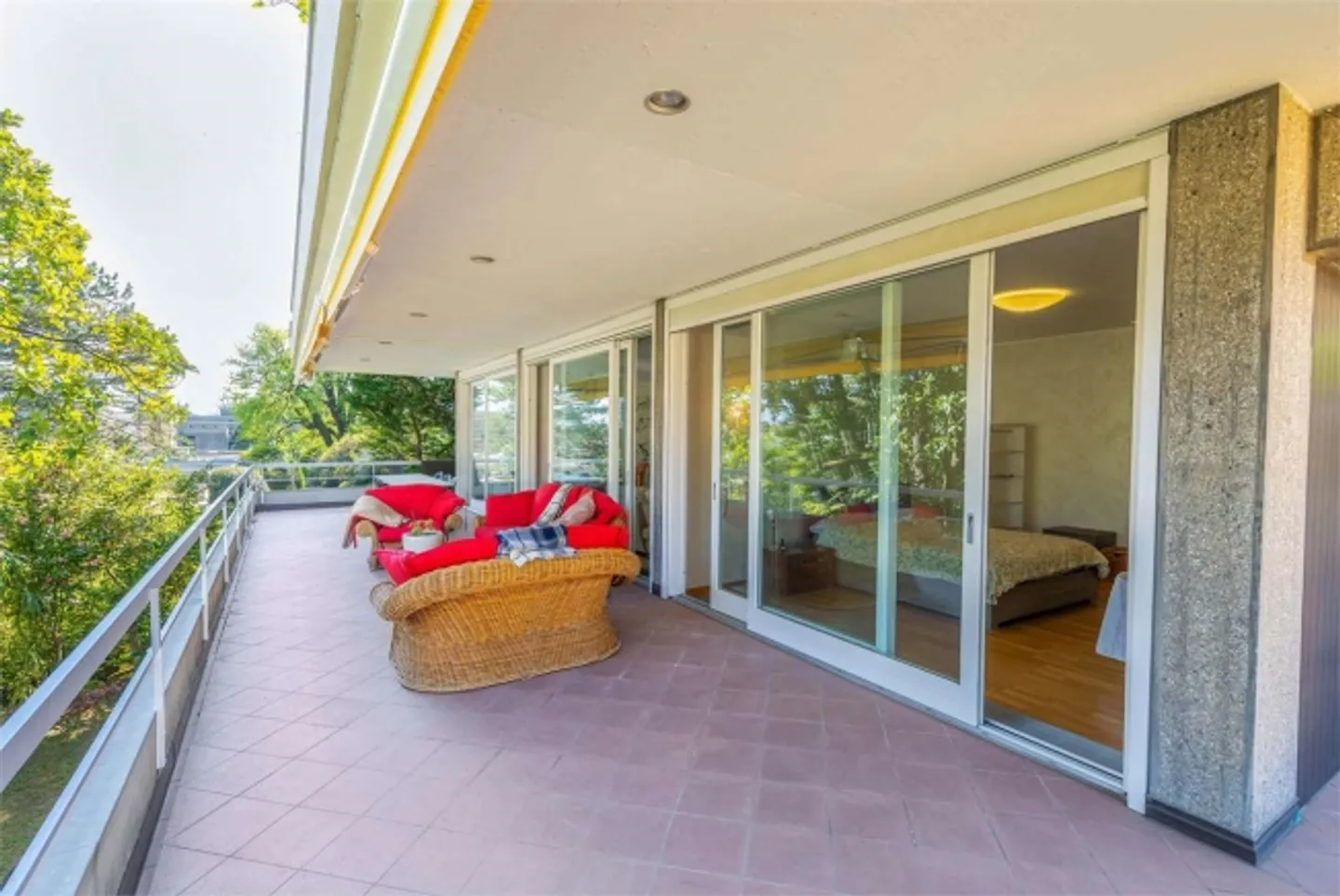 Spacious 7.5 Comfort Rooms in a Residential Area - Photo 13 of 19