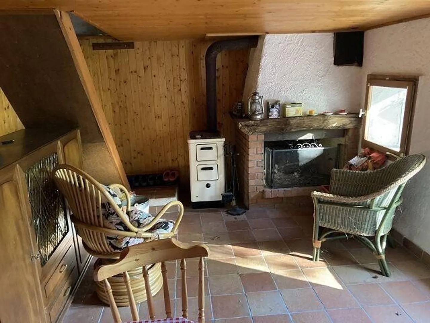 3 maisons rustiques dans un emplacement idyllique avec environ 2504m2 de terrain - Photo 4 sur 12